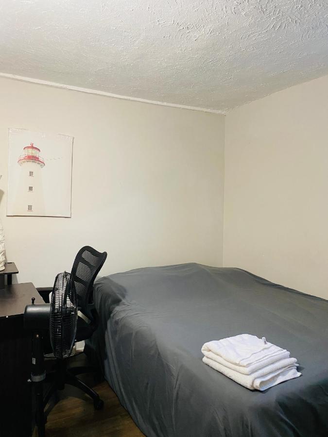 Lovely II Space Share A Room East York Canada Toronto Extérieur photo