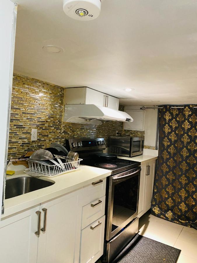 Lovely II Space Share A Room East York Canada Toronto Extérieur photo