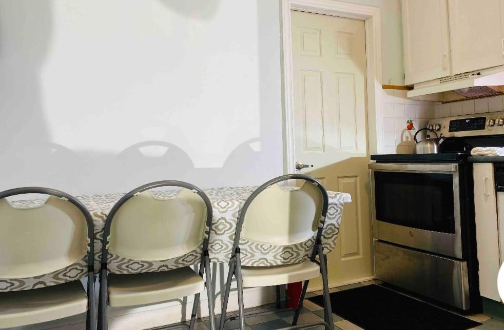 Lovely II Space Share A Room East York Canada Toronto Extérieur photo